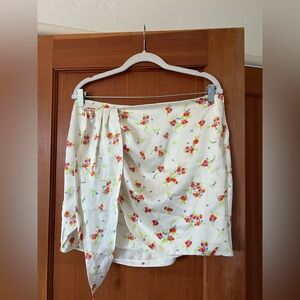 Zara white satin floral mini skirt